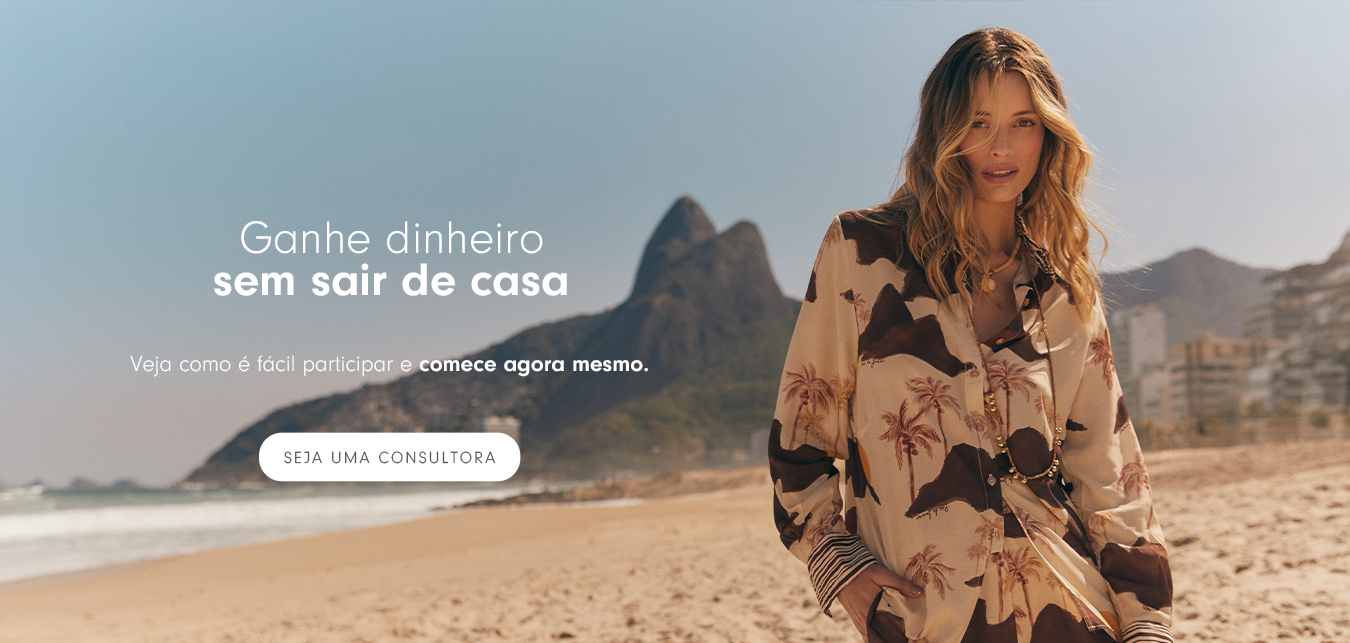 Uma modelo mulher usando uma combinação de kimono e vestido estampados com listra na mesma patronagem e outra modelo mulher usando um vestido estampado com top laranja e saia listrada colorida. No bannner está escrito seja uma consultora Dress to e ganhe renda extra, com seu código digital, você promovem os produtos Dress to em suas redes sociais. Seja uma consultora!
